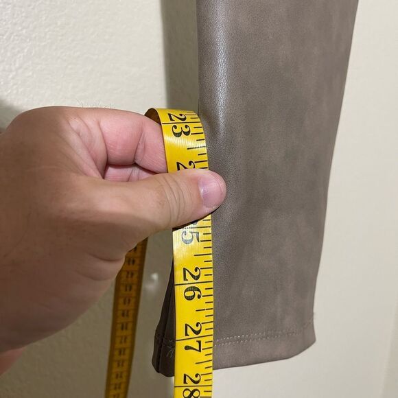 Sold - Picture 3 of 5